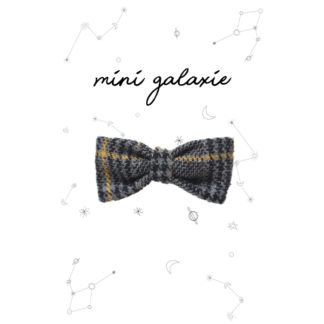 mini galaxie minigalaxie mode bebe enfant cadeau cadeau naissance barrette cheveux coiffure maman grossesse maternite anniversaire noel fete ceremonie barrette nœud liberty creatrice barrette nœud velours glitter romantique casual col amovible volante evolutif style original mariage vestiare kids France influenceuse fait main local meilleure marque francaise accessoire boheme concept eshop en ligne retro nœud papillon marque ecole coiffer chignon tresse maternelle penderie pince elastique serre tete foulard lange coton biologique chic badabloom glitter brillante cœur star or dore argent rose