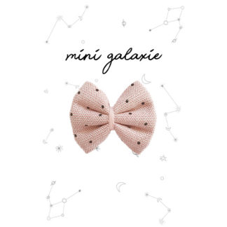 mini galaxie minigalaxie mode bebe enfant cadeau cadeau naissance barrette cheveux coiffure maman grossesse maternite anniversaire noel fete ceremonie barrette nœud liberty creatrice barrette nœud velours glitter romantique casual col amovible volante evolutif style original mariage vestiare kids France influenceuse fait main local meilleure marque francaise accessoire boheme concept eshop en ligne retro nœud papillon marque ecole coiffer chignon tresse maternelle penderie pince elastique serre tete foulard lange coton biologique chic badabloom