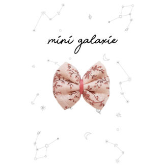 mini galaxie minigalaxie mode bebe enfant cadeau cadeau naissance barrette cheveux coiffure maman grossesse maternite anniversaire noel fete ceremonie barrette nœud liberty creatrice barrette nœud velours glitter romantique casual col amovible volante evolutif style original mariage vestiare kids France influenceuse fait main local meilleure marque francaise accessoire boheme concept eshop en ligne retro nœud papillon marque ecole coiffer chignon tresse maternelle penderie pince elastique serre tete foulard lange coton biologique chic badabloom