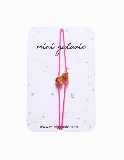 mini galaxie minigalaxie mode bebe enfant cadeau cadeau naissance barrette cheveux coiffure maman grossesse maternite anniversaire noel fete ceremonie barrette nœud liberty creatrice barrette nœud velours glitter romantique casual col amovible volante evolutif style original mariage vestiare kids France influenceuse fait main local meilleure marque francaise accessoire boheme concept eshop en ligne retro nœud papillon marque ecole coiffer chignon tresse maternelle penderie pince elastique serre tete foulard lange coton biologique chic badabloom glitter brillante cœur star or dore argent rose les nœuds de maman cadeau fille cadeau fete anniversaire ceremonie mariage pince anti glisse cadeau naissance bracelet perles fluorescent personnalise femme original