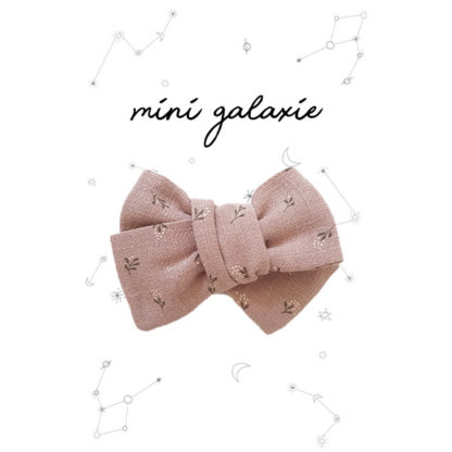 mini galaxie minigalaxie mode bebe enfant cadeau cadeau naissance barrette cheveux coiffure maman grossesse maternite anniversaire noel fete ceremonie barrette nœud liberty creatrice barrette nœud velours glitter romantique casual col amovible volante evolutif style original mariage vestiare kids France influenceuse fait main local meilleure marque francaise accessoire boheme concept eshop en ligne retro nœud papillon marque ecole coiffer chignon tresse maternelle penderie pince elastique serre tete foulard lange coton biologique chic badabloom glitter brillante cœur star or dore argent rose les nœuds de maman cadeau fille cadeau fete anniversaire ceremonie mariage pince anti glisse cadeau naissance bracelet perles fluorescent personnalise femme original obi obi les noeuds de maman luciole et petit pois